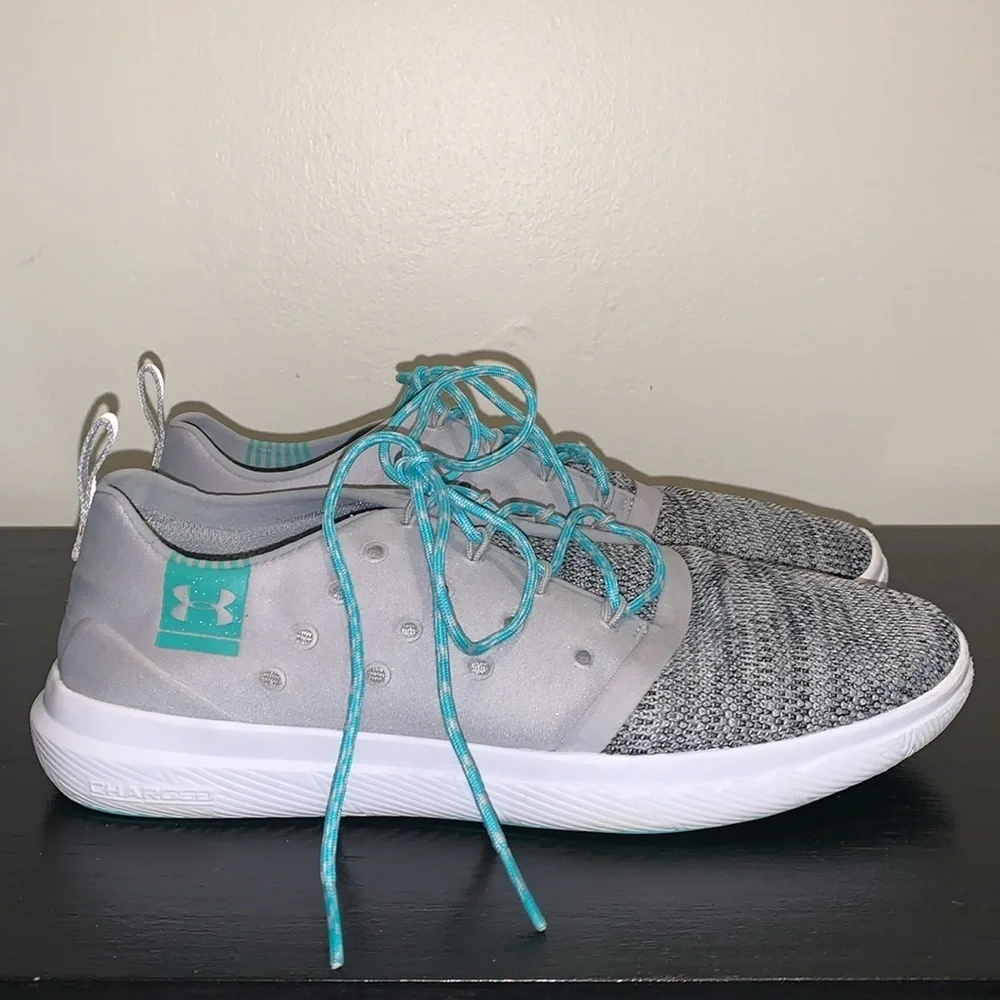 Womens Gray &‎ Teal Under Armour Charged 24/7 Running Shoes, Size 9.5